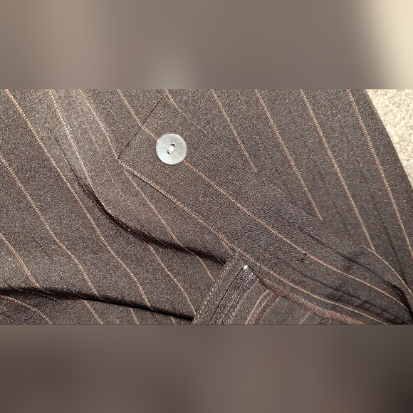 CATO / BROWN PINSTRIPE WOMEN'S PANTS SUIT / SIZE 10/12 - Picture 10 of 14